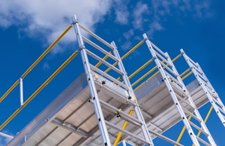 Suspended Scaffolding Safety in Construction Environments