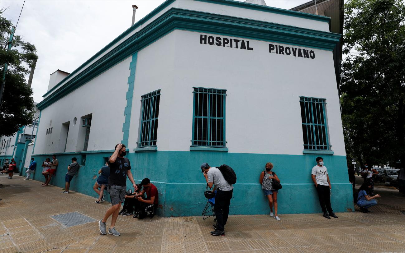 People wait in line to be tested for the coronavirus disease (COVID-19) amid a spike in the cases, outside the Hospital Pirovano, in Buenos Aires, Argentina January 4, 2022. 