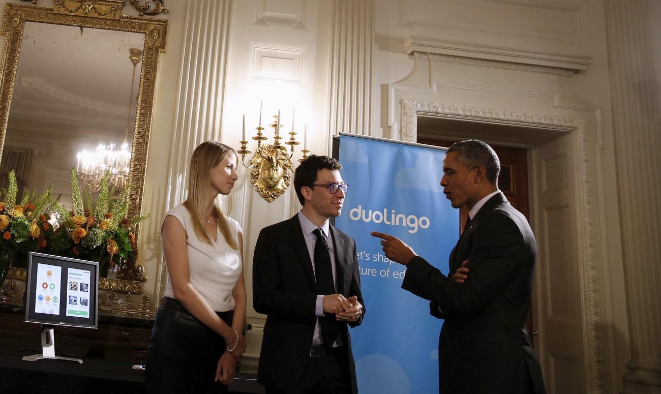 U.S. President Barack Obama (R) meets Luis von Ahn (2nd R) and Gina Gotthilf (3rd R) of Duolingo,
